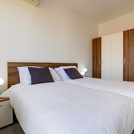 דירות Contemporary 3Br Retreat In Prime סליאמה מראה חיצוני תמונה