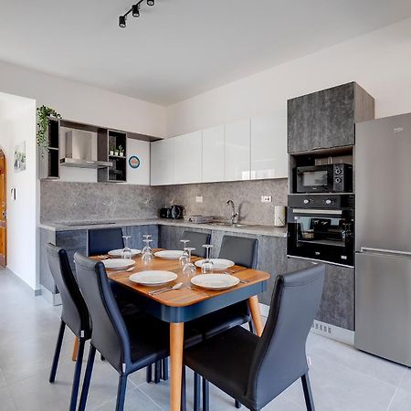 דירות Contemporary 3Br Retreat In Prime סליאמה מראה חיצוני תמונה