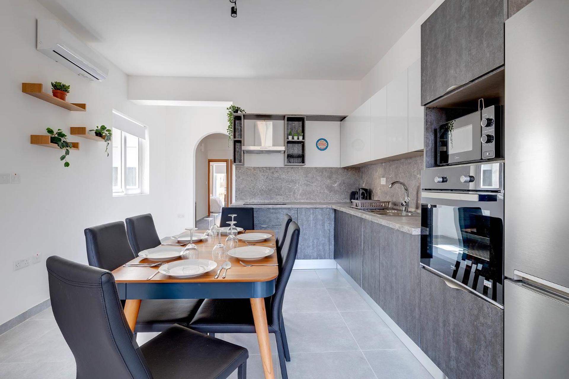 דירות Contemporary 3Br Retreat In Prime סליאמה מראה חיצוני תמונה